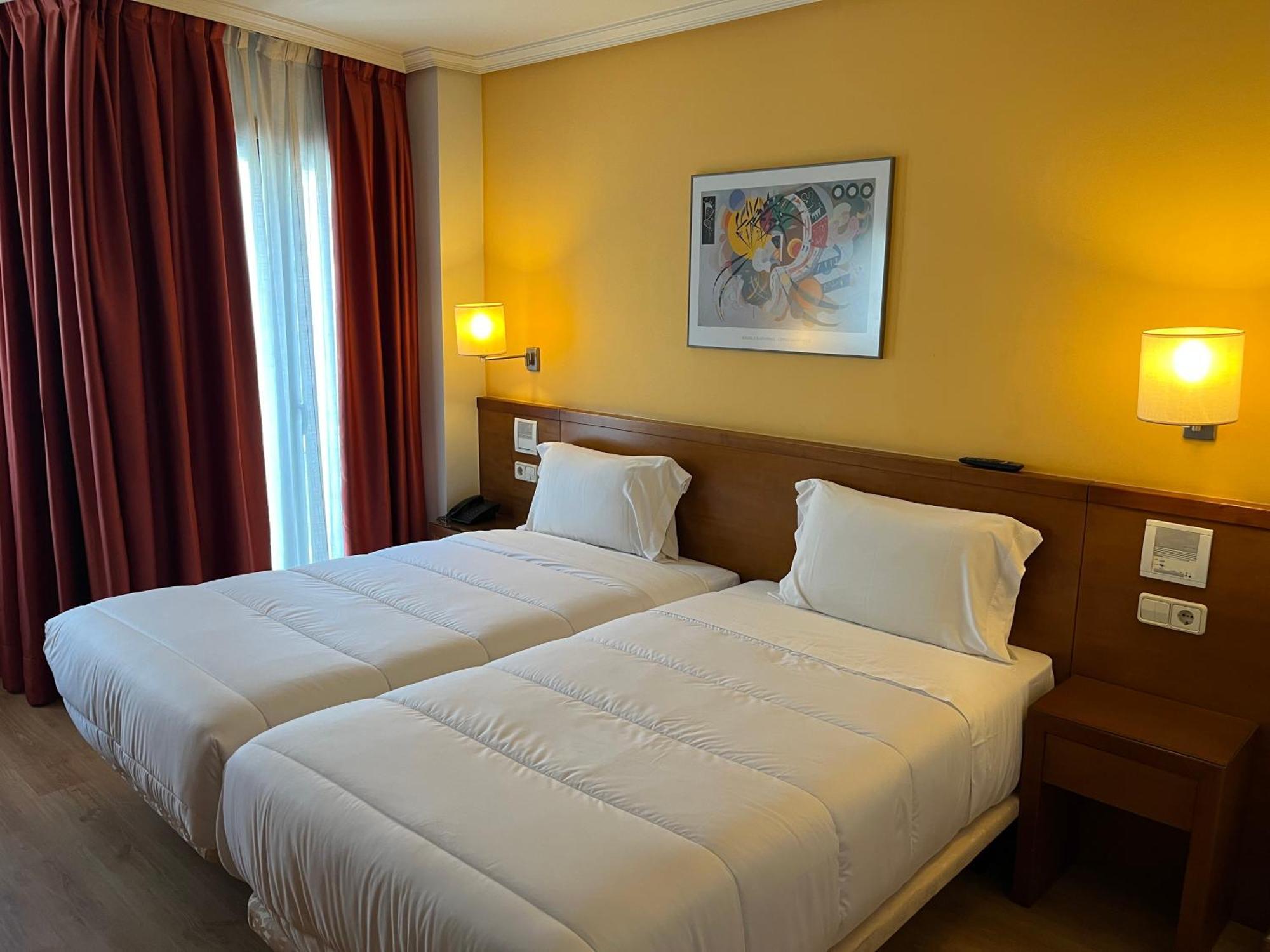 U Hotel Ogalia ויגו מראה חיצוני תמונה
