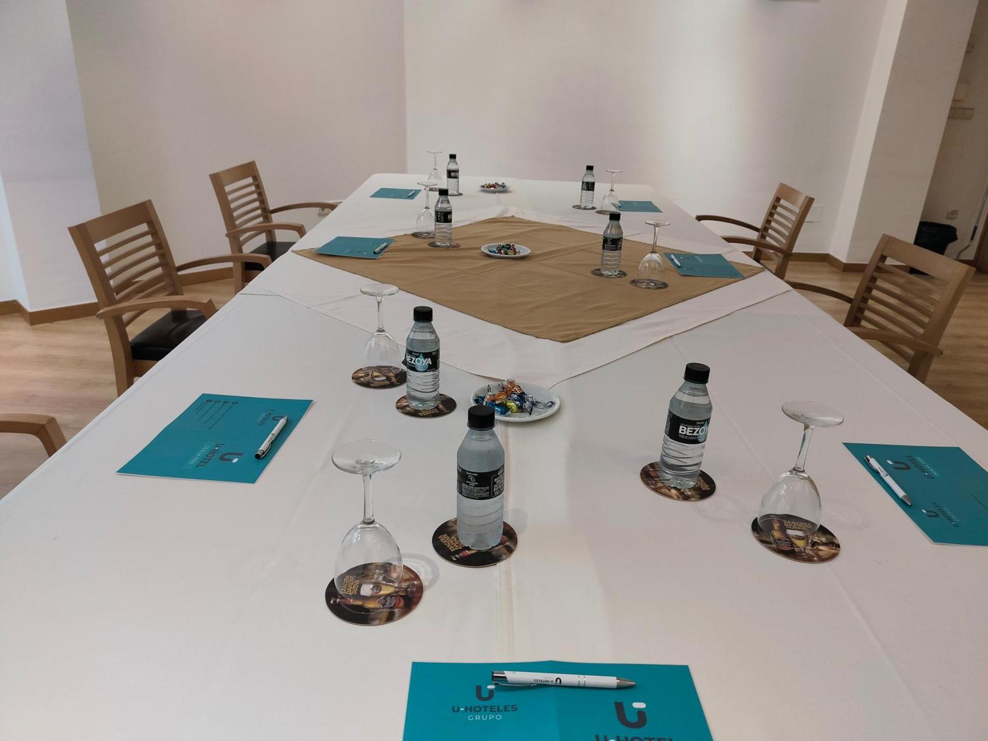 U Hotel Ogalia ויגו מראה חיצוני תמונה