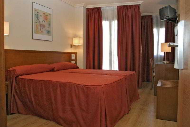 U Hotel Ogalia ויגו מראה חיצוני תמונה